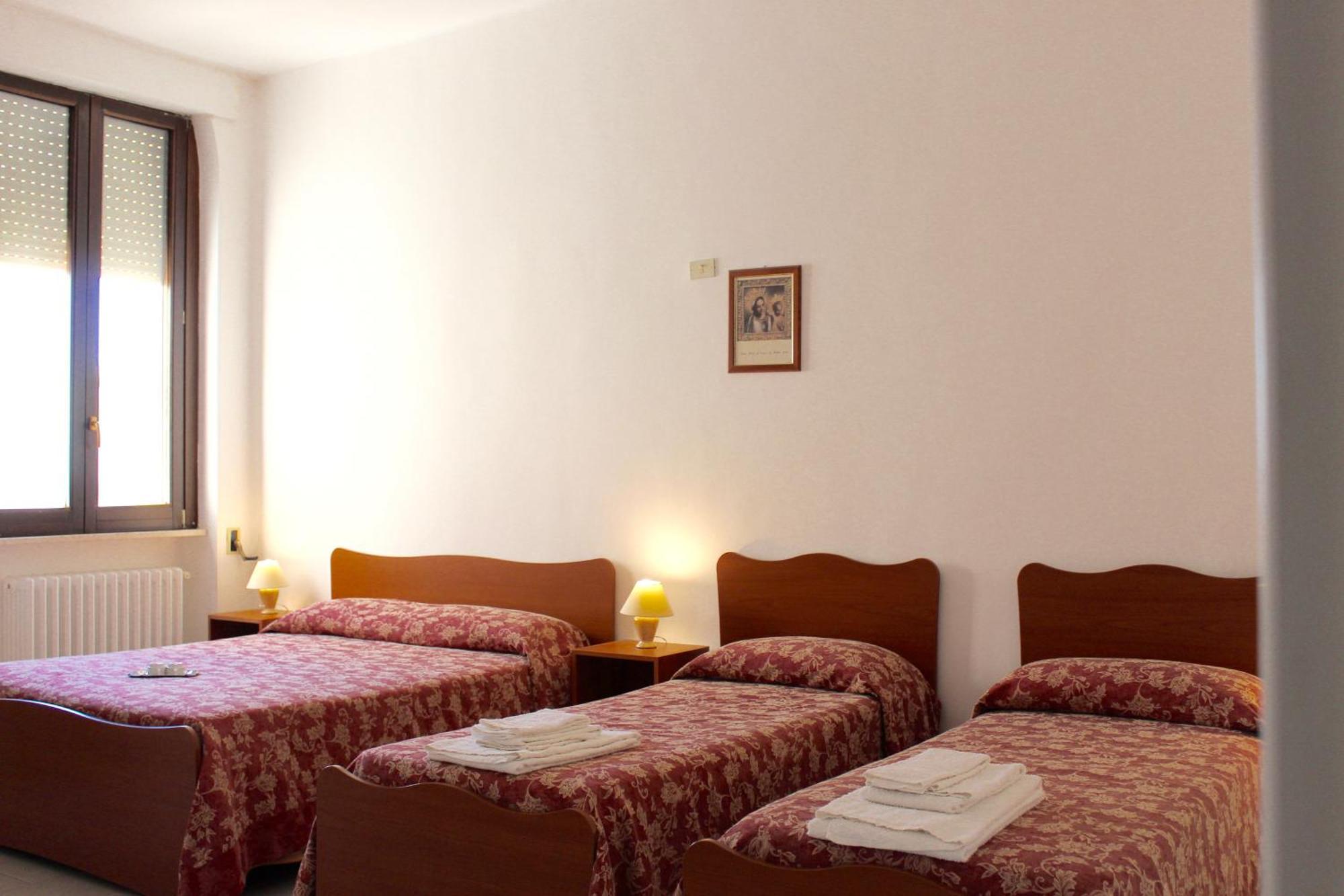 Albergo Del Santuario Santa Maria di Leuca Exteriör bild