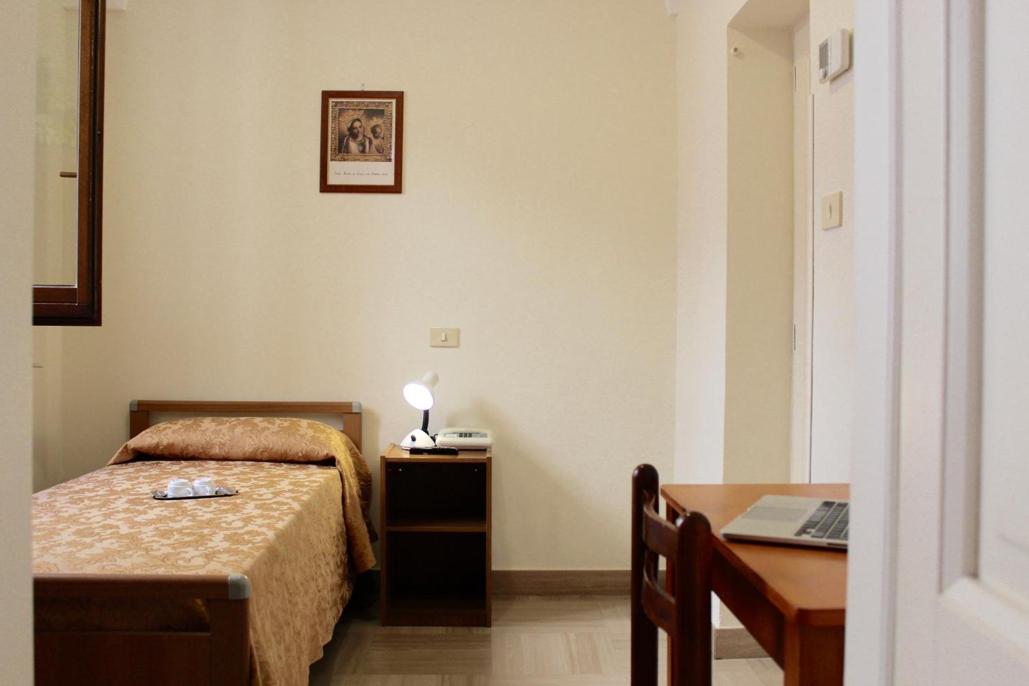 Albergo Del Santuario Santa Maria di Leuca Exteriör bild