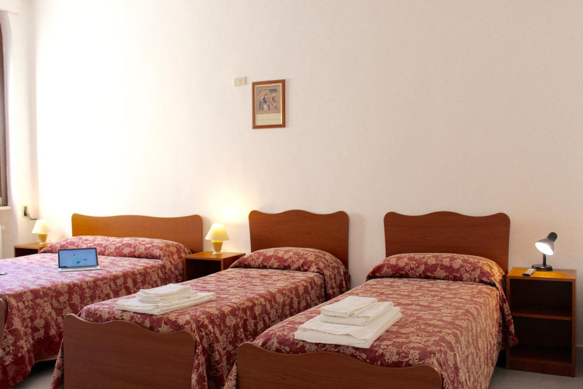 Albergo Del Santuario Santa Maria di Leuca Exteriör bild