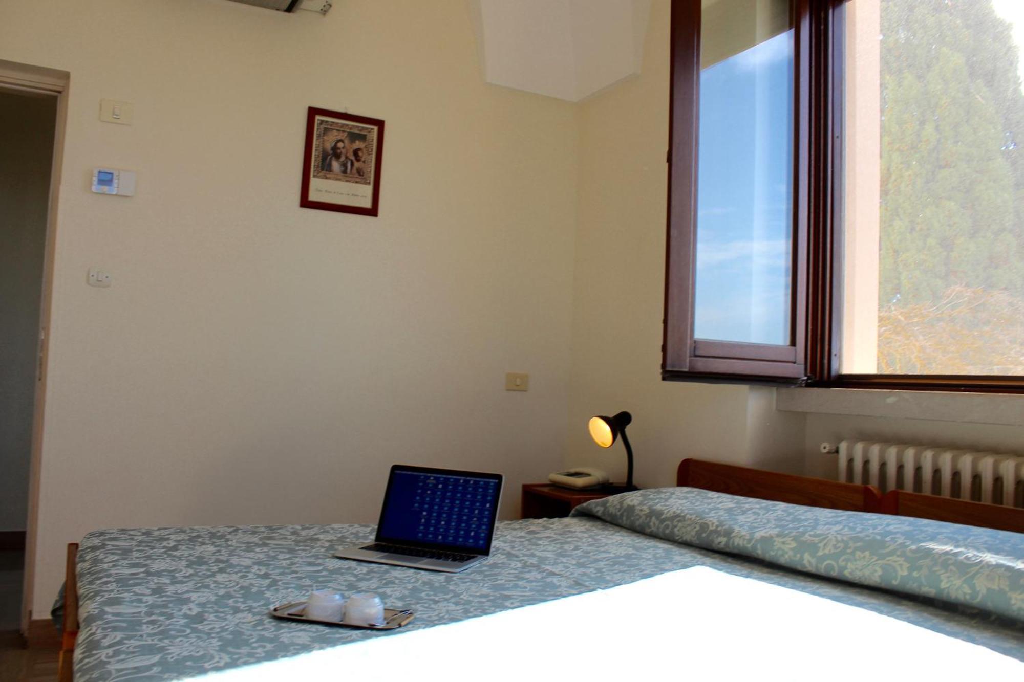 Albergo Del Santuario Santa Maria di Leuca Exteriör bild